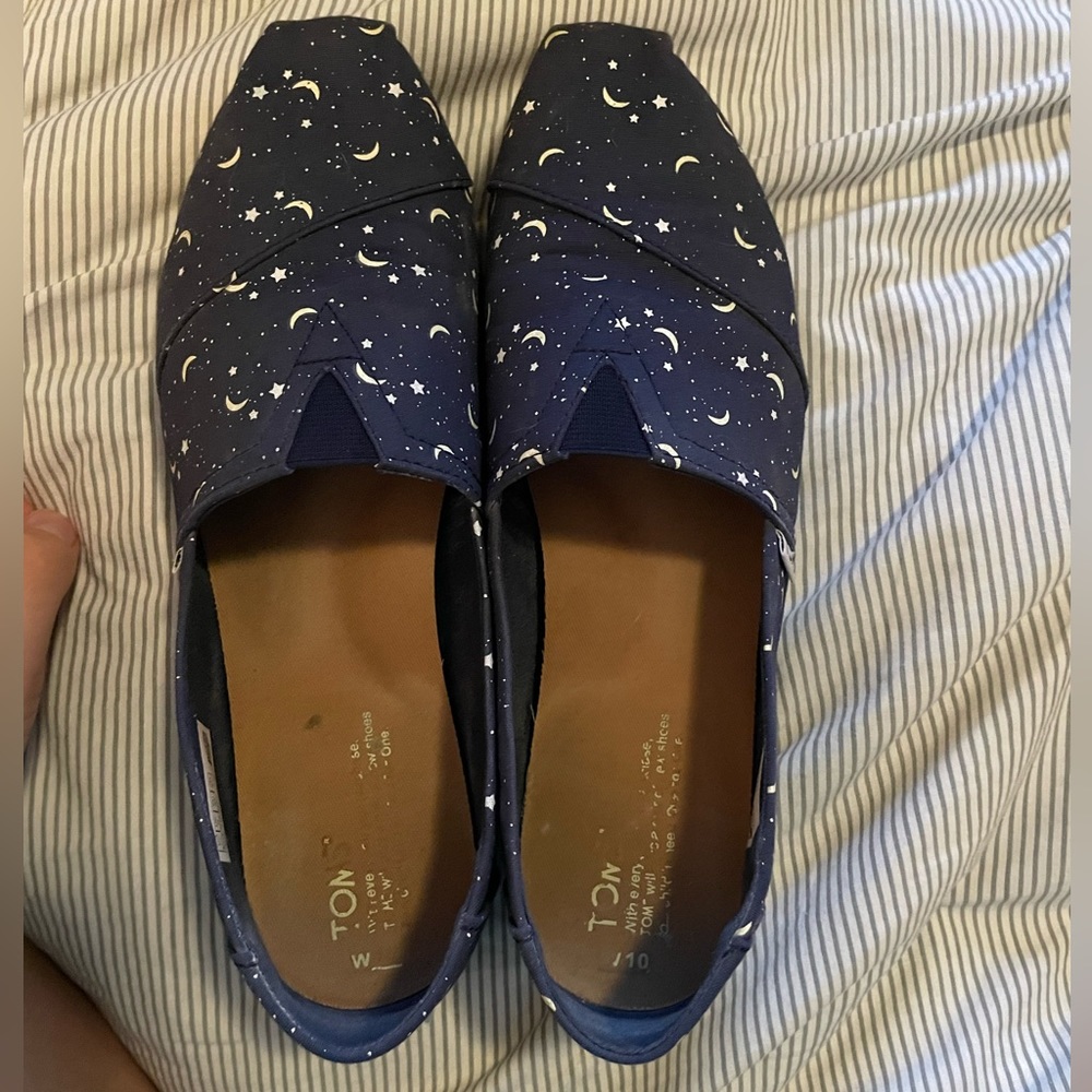 Glow in the Dark moon and star Toms